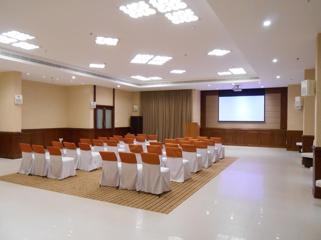 The South Park Hotel Thiruvananthapuram Exterior photo