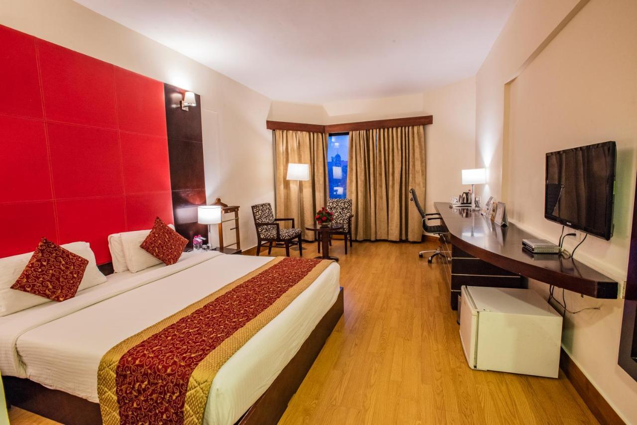 The South Park Hotel Thiruvananthapuram Exterior photo